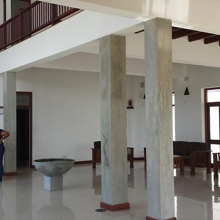 Ceylonica Beach Hotel Negombo Exterior foto