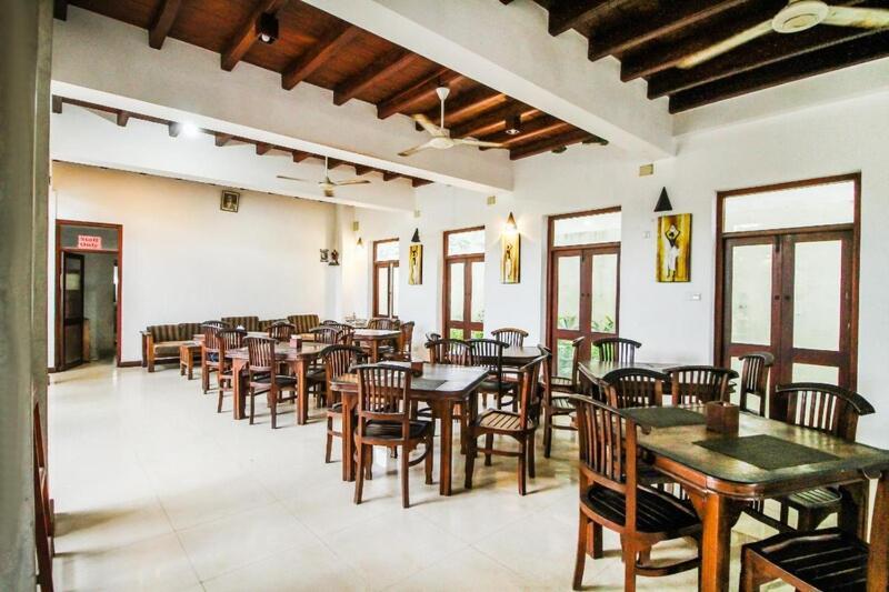 Ceylonica Beach Hotel Negombo Exterior foto
