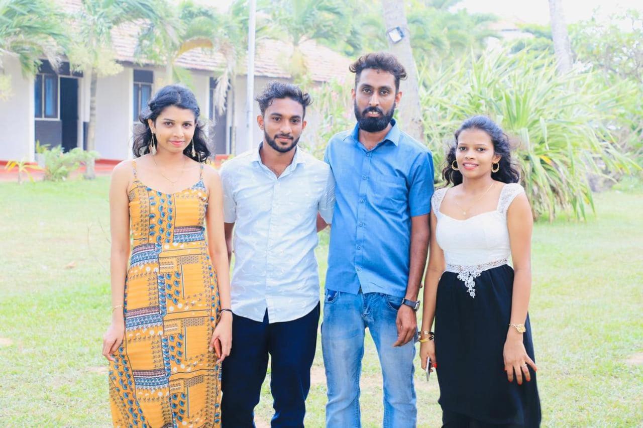 Ceylonica Beach Hotel Negombo Exterior foto