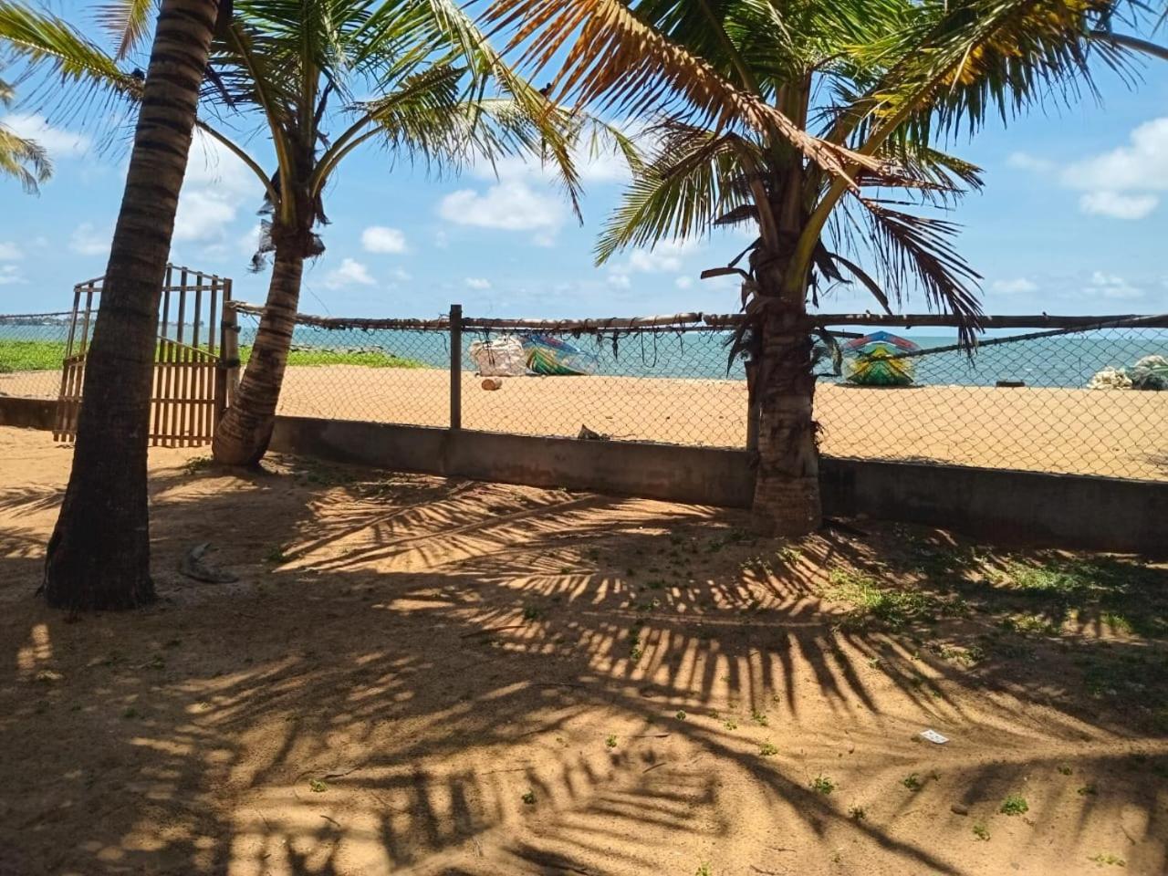 Ceylonica Beach Hotel Negombo Exterior foto